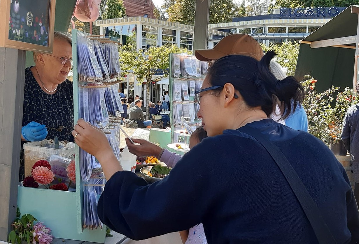 gøster på Frøsamlerstand i Tivoli